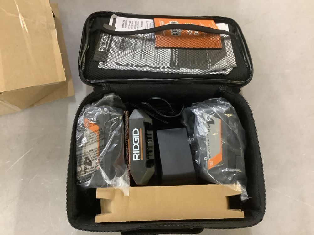 RIGID 18V Lithium-Ion (2) 4.0 Ah Battery Starter Kit with Charger and Bag - Image 2 - Lot 36JF