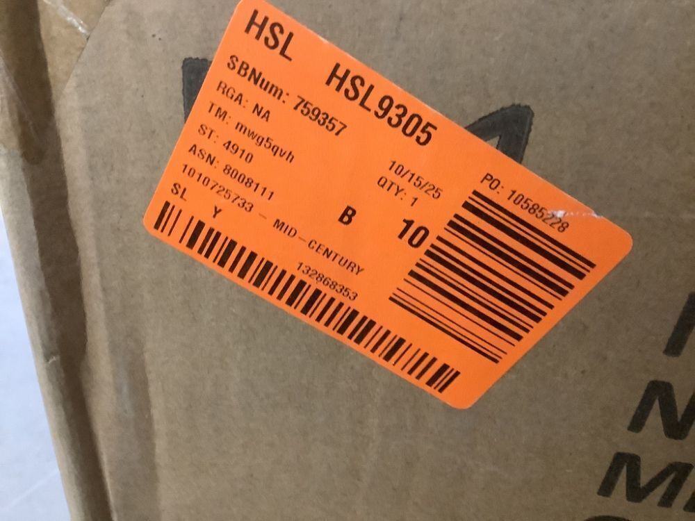 Uixe Mid-Century Modern Button Green Velvet Accent Arm Chair - Image 5 - Lot 33JF