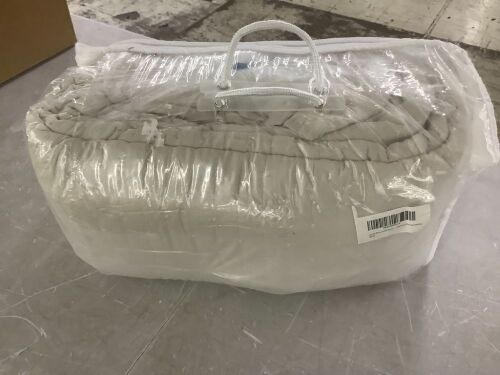 Lady Ann Oversized King Quilted Coverlet Set - Lot 410