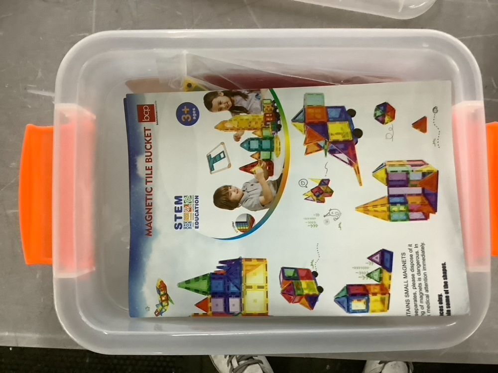 32-Piece Kids Mini Magnetic Tiles Educational STEM Toy Set w/ Carrying Case - Image 4 - Lot 747