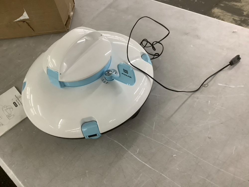 POOLMR Robotic Pool Cleaner - Image 3 - Lot 441