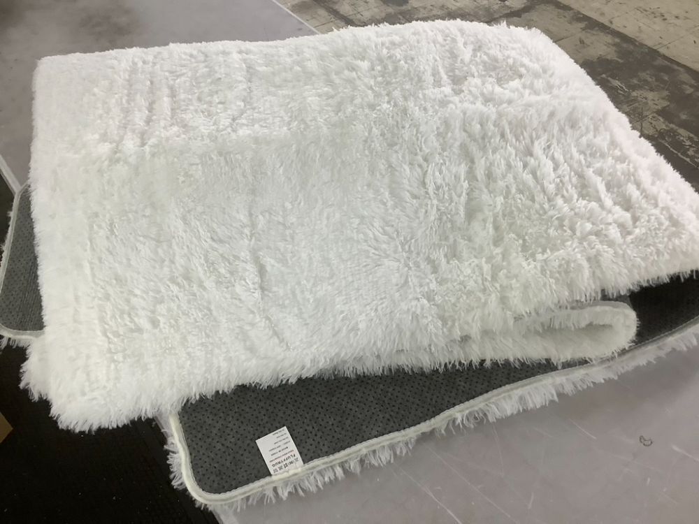 Fluffy Rug, 4' x 6' - Image 2 - Lot 445