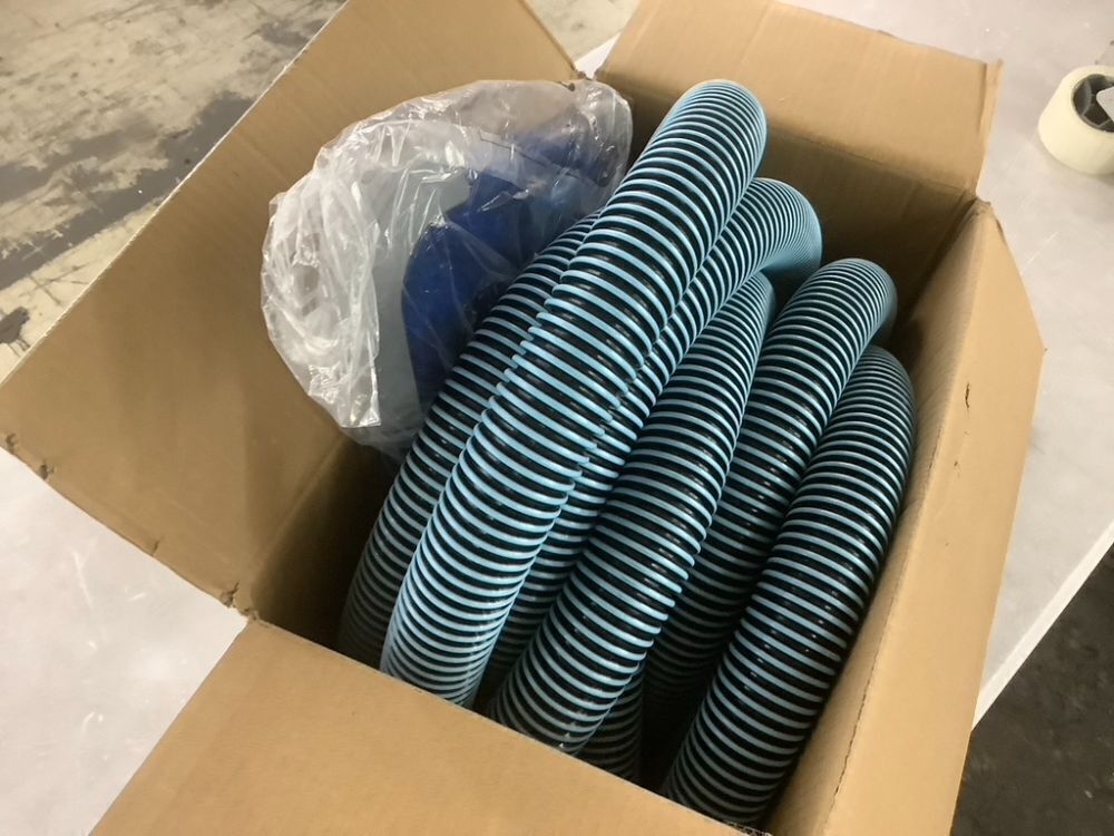 POOLWHALE Swimming Pool Vacuum Hoses with Swivel Cuff and Triangular Weighted Flex Vacuum Head - Image 3 - Lot 303