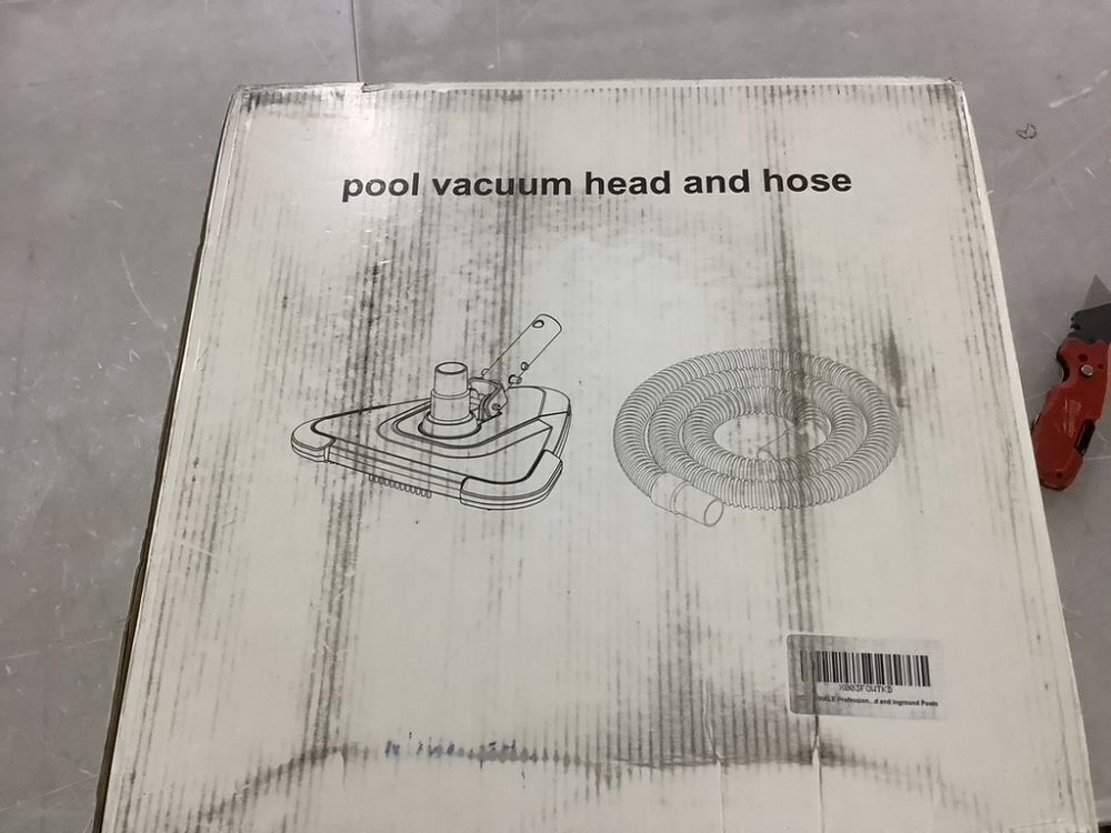 POOLWHALE Swimming Pool Vacuum Hoses with Swivel Cuff and Triangular Weighted Flex Vacuum Head - Image 4 - Lot 303