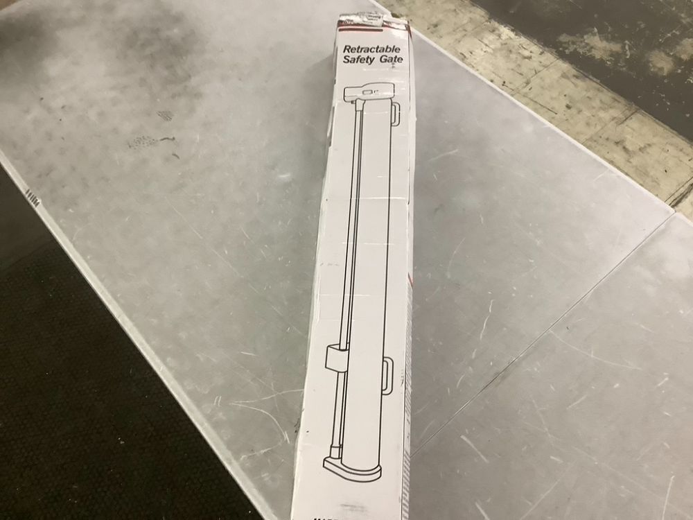 Retractable Baby Gate - Image 1 - Lot 549