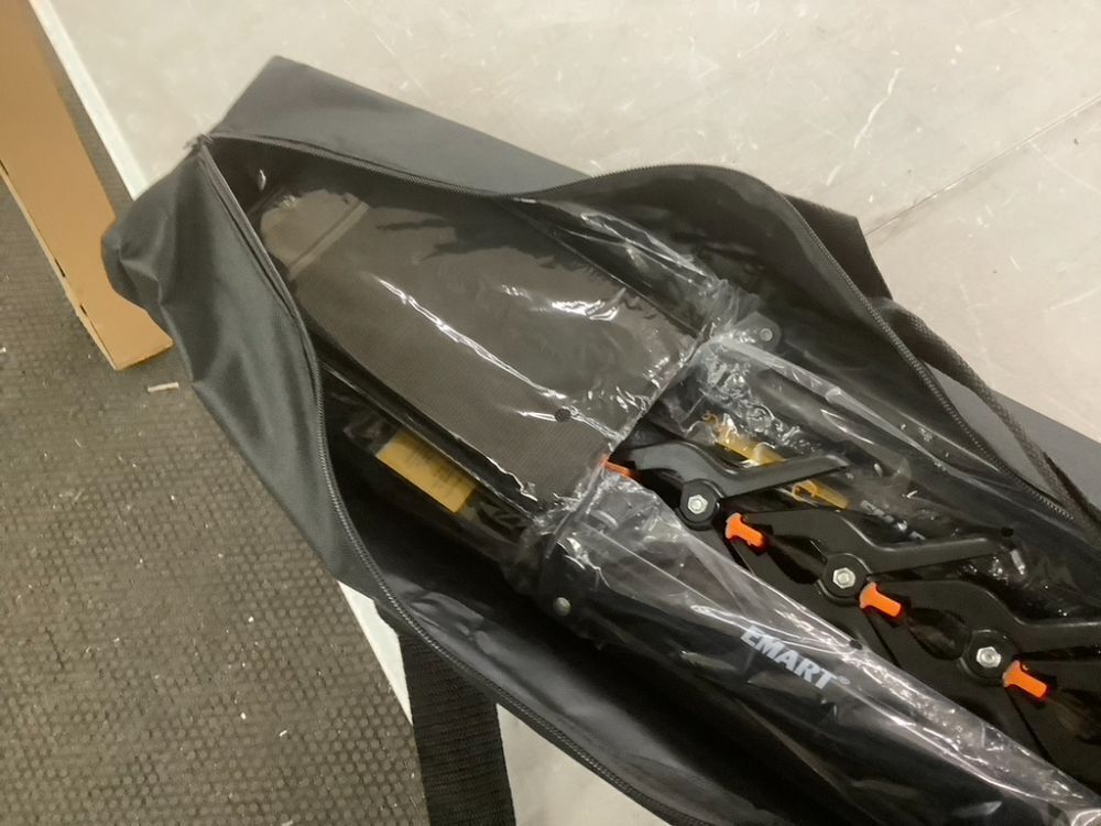 EMART Adjustable Backdrop Stand - Image 2 - Lot 438