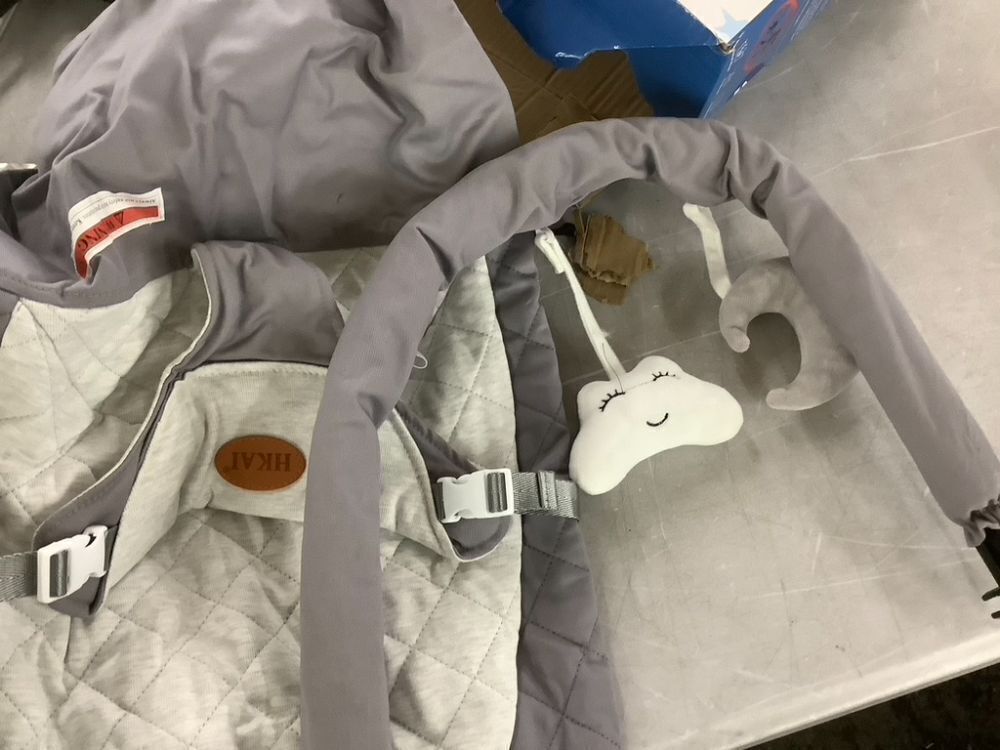 Baby Bouncer - Image 3 - Lot 532