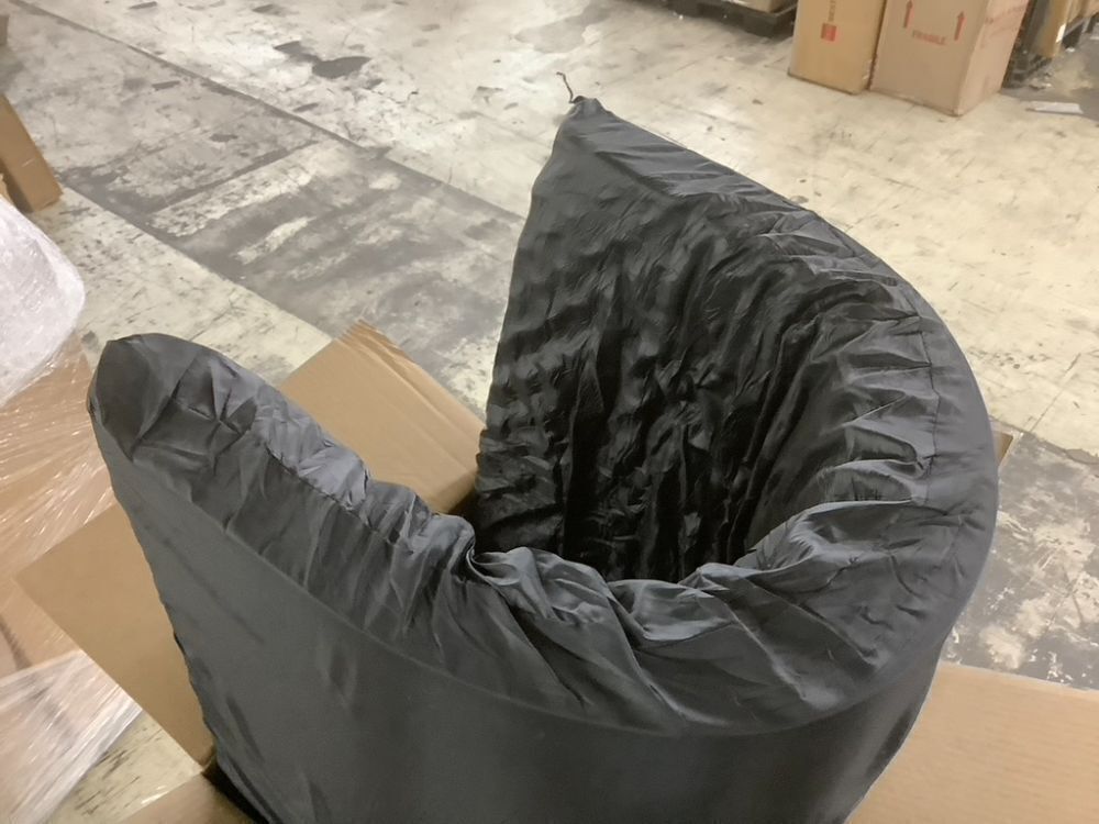 Large Pet Bed - Image 3 - Lot 439