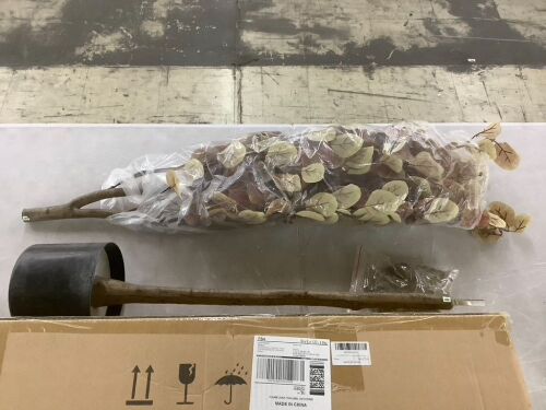 5' Artificial Tree - Lot 538