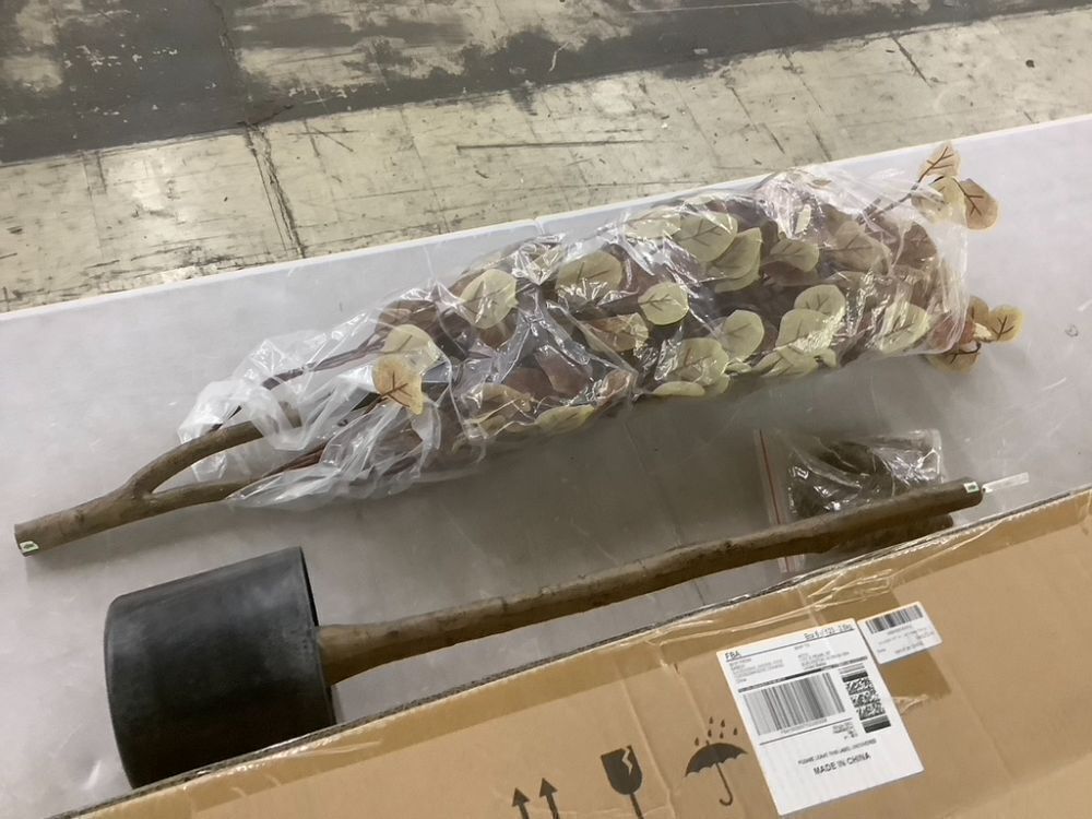 5' Artificial Tree - Image 2 - Lot 538