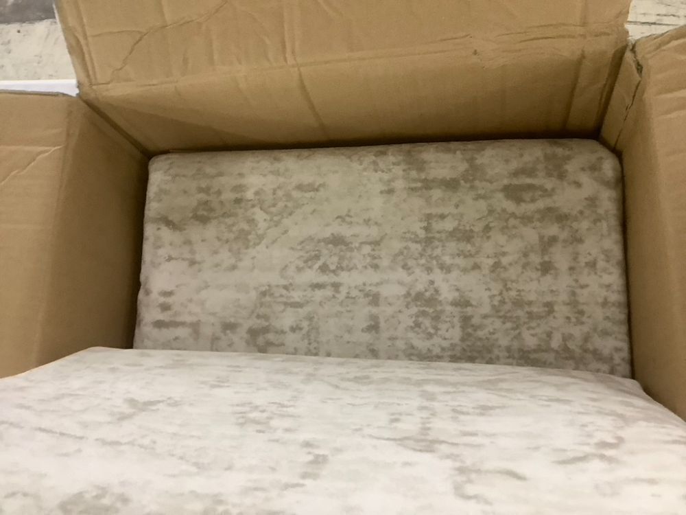 Washable Area Rug, 9' x 12' - Image 3 - Lot 233