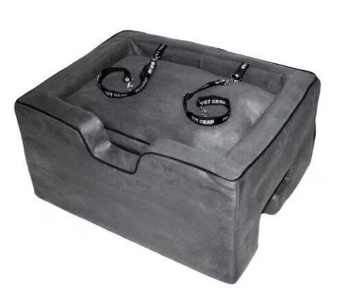 Pet Carrier 22 in. L x 17 in. W x 11.5 in. H Large Booster Car Seat - Lot 9248