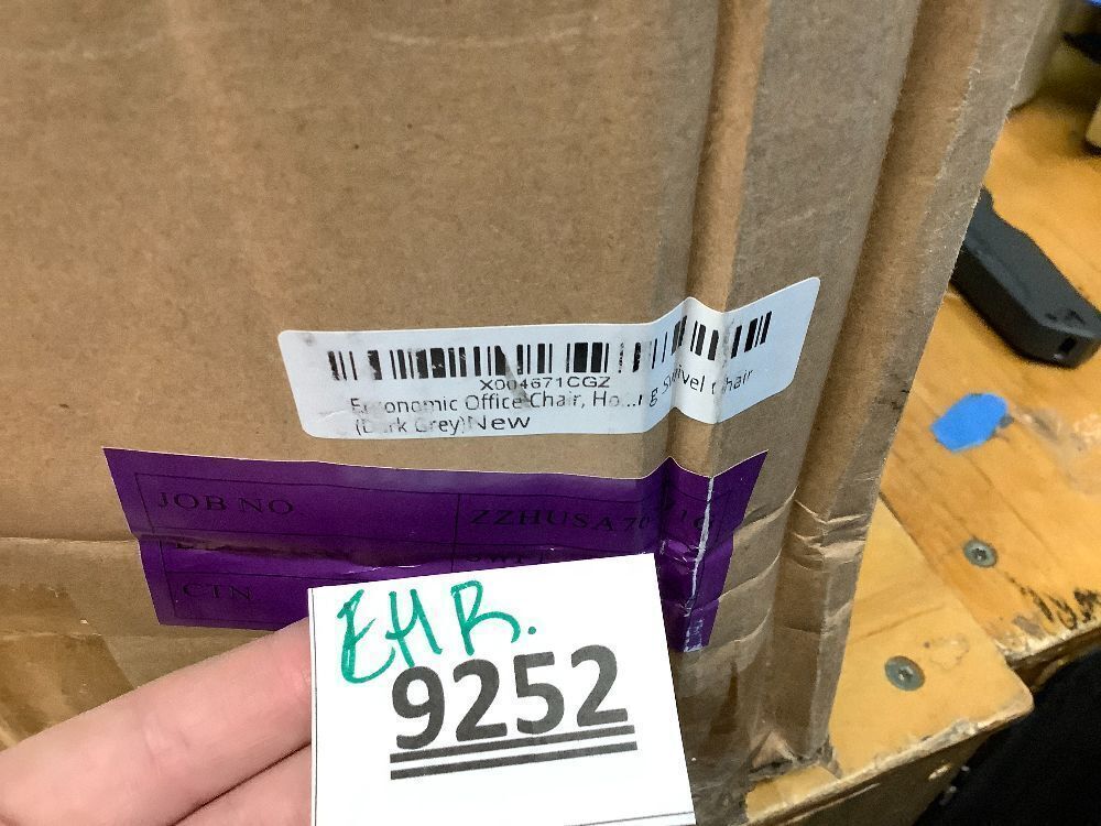 Ergonomic Office Swivel Chair - Image 5 - Lot 9252