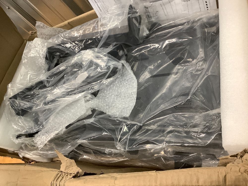 Bed Extender Tailgate Extension - Image 2 - Lot 9384