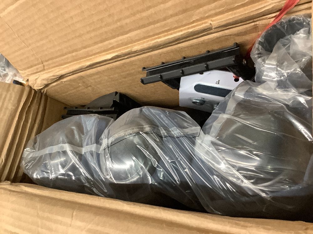 15 ft. Market Patio Umbrella 2-Side - Image 2 - Lot 9226