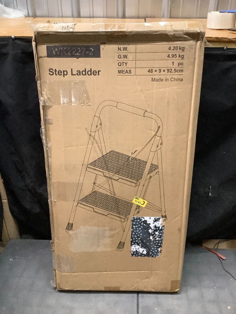 KINGRACK Step Ladder, Portable Folding Step Stool with Anti-Slip Wide Pedals, Heavy Sturdy Steel with Handrail, Safe-Lock Design, 800lbs Load Capacity, for Home and Kitchen, Black (3 Step Ladder) - Image 3 - Lot 9231