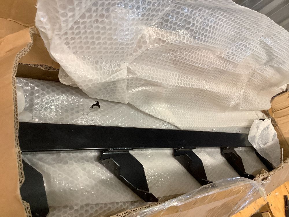 3 Pack Steel Stair Stringer, 5 Steps Stair Riser, Outdoor Metal Step Stringers for 32.5 Inch Height Deck - Image 2 - Lot 9245