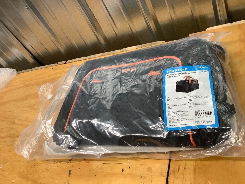 Expandable Pet Carrier for Dogs and Cats - JetPaw Expandable Pet Carrier for Cats, Dogs, and Rabbits - Airline Approved and Travel Friendly 5 in 1 Dog Carrier - Image 2 - Lot 9360