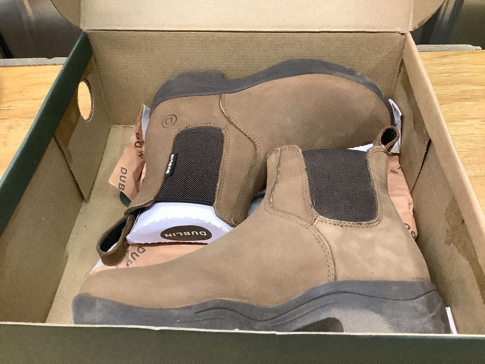 Dublin Venturer Rs Boots III - Image 2 - Lot 9395