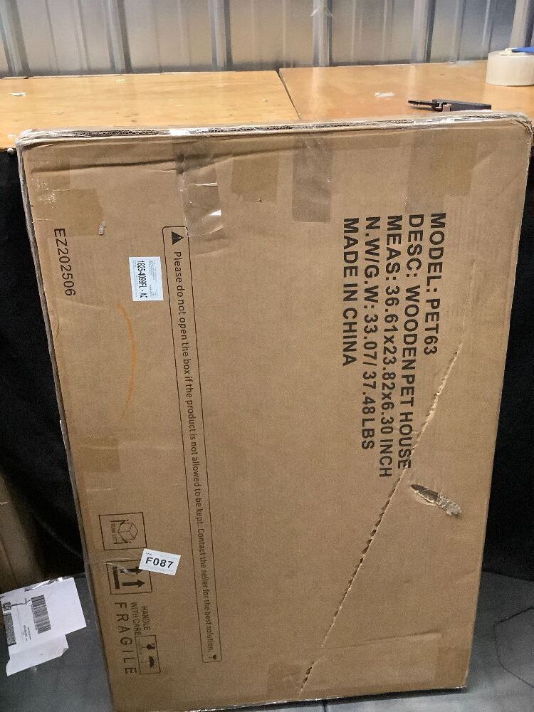 Wooden Pet House - Image 2 - Lot 9337