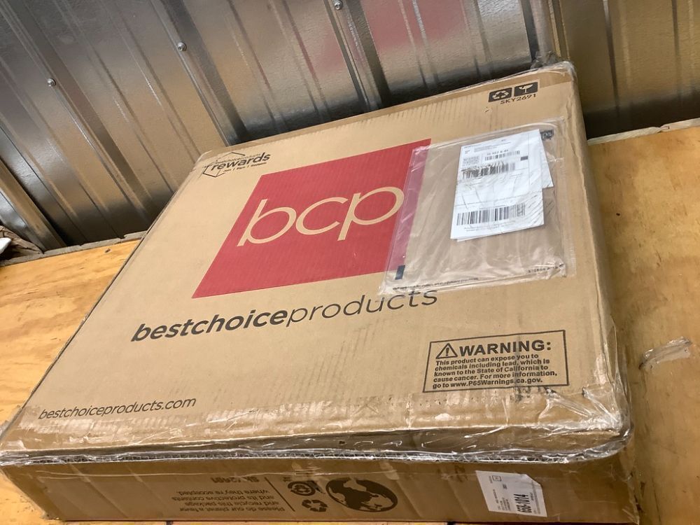 Vintage Outdoor Garden Bird Bath w/ Fleur-de-Lis Accents - Image 2 - Lot 9328