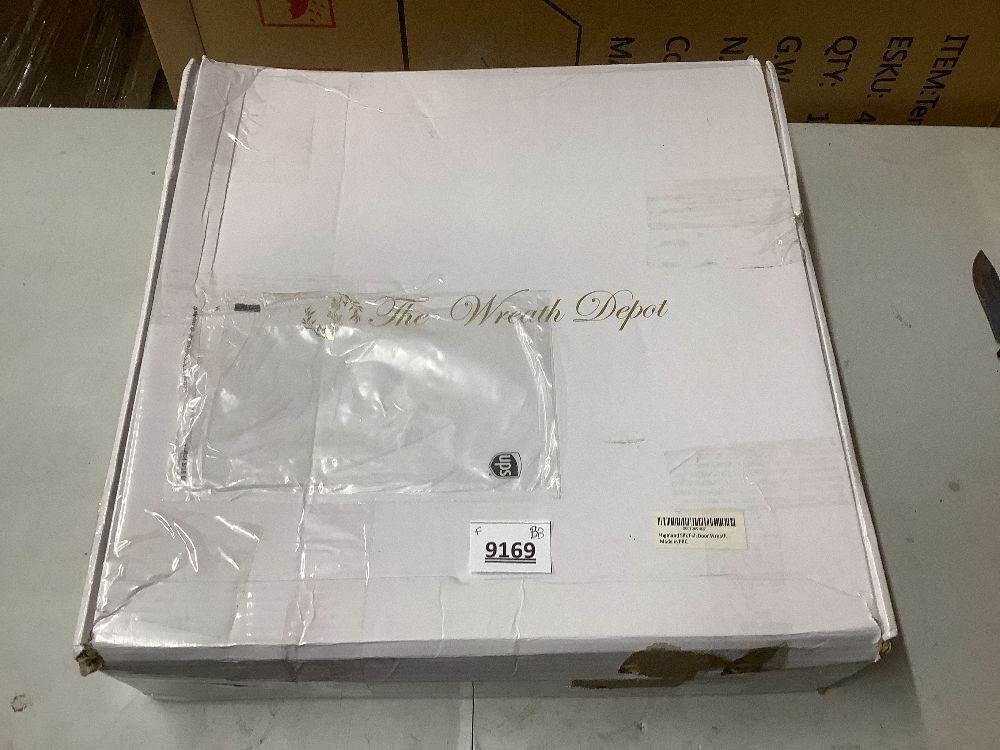 The Wreath Depot Highland Silk Fall Door Wreath 24 Inch, Full Handcrafted Autumn Front Door Wreath - Image 3 - Lot 9169