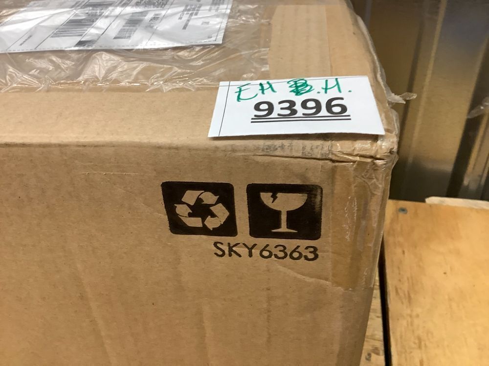 Set of 4 Water Hyacinth Pantry Baskets w/ Chalkboard, Marker - 12in - Image 3 - Lot 9396