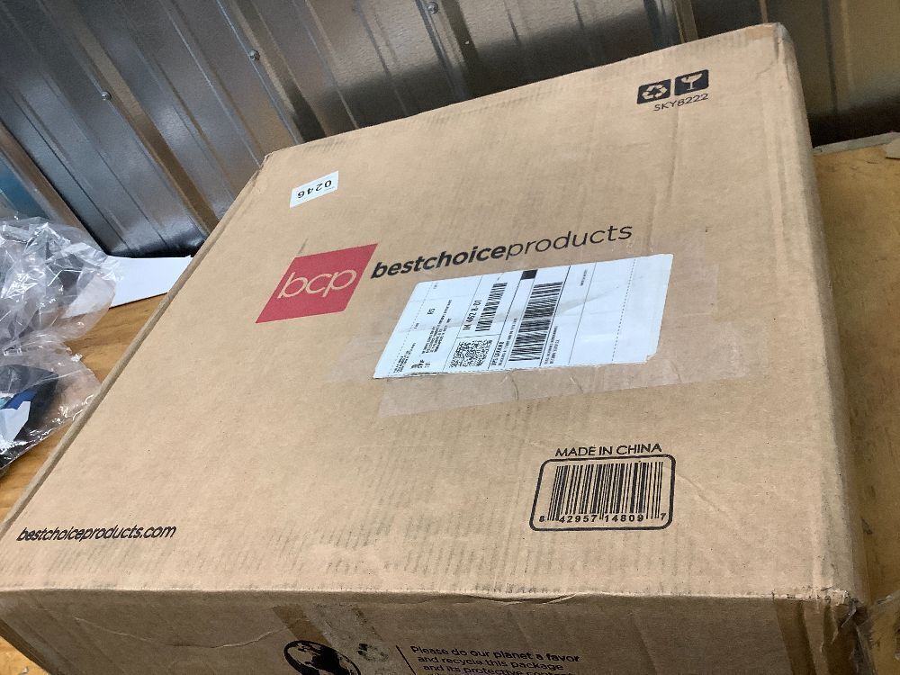 Pre-Lit Artificial Fir Christmas Wreath w/ LED Lights, Plug-In, PVC Tips - Image 2 - Lot 9161