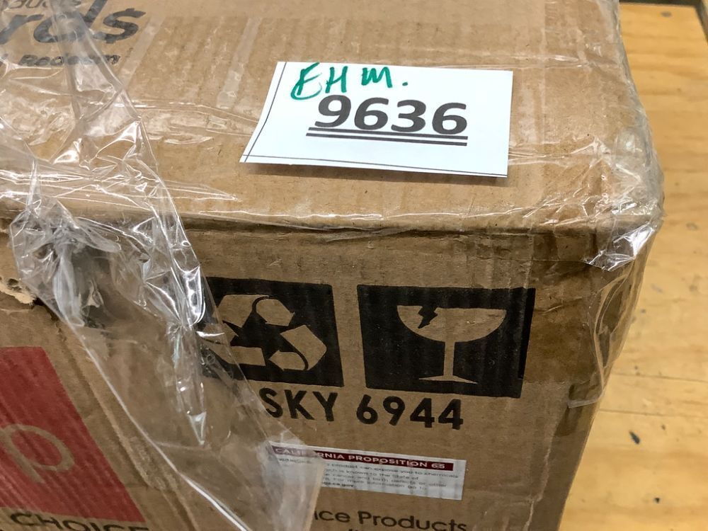 Pre-Lit Ceramic Tabletop Christmas Tree with Lights- 15in - Image 3 - Lot 9636