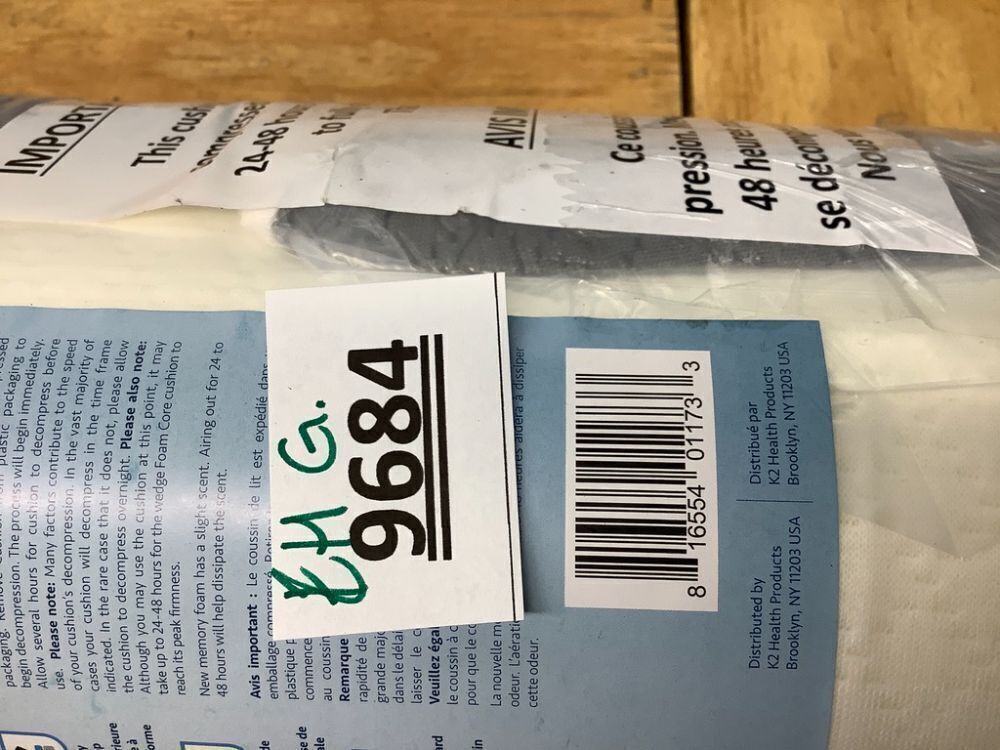 Bed Wedge Pillow - Image 4 - Lot 9684