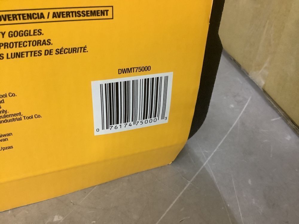 DEWALT 1/4 in., 3/8 in., and 1/2 in. Drive Polished Chrome Mechanics Tool Set (200-Piece) - Image 5 - Lot 21JF