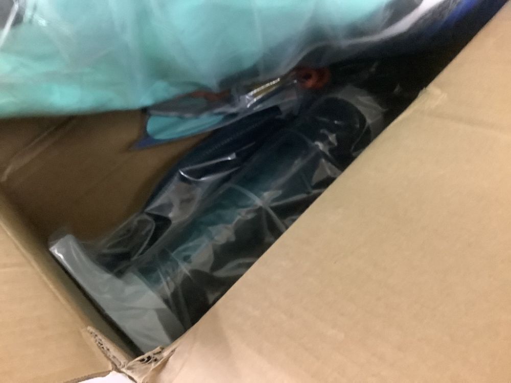 CALOBANA Round Floating Inflatable Water Hammock 8' - Image 4 - Lot 47JF