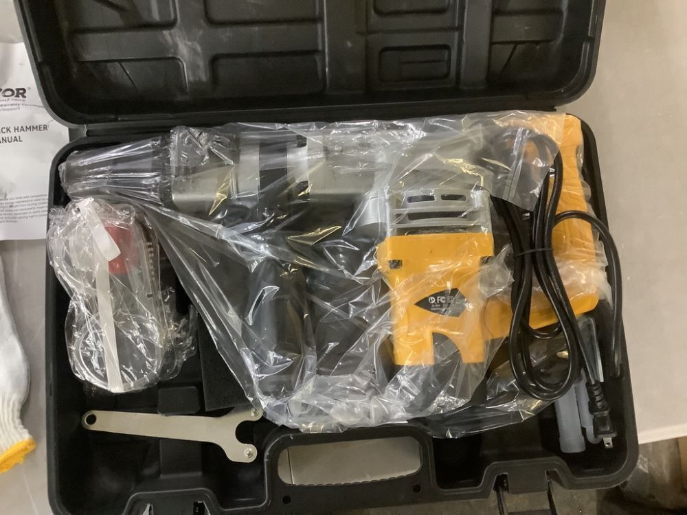 VEVOR Demolition Jack Hammer, 18.5 x 3.97 in. 1400W, 2900 BPM - Image 3 - Lot 87JF
