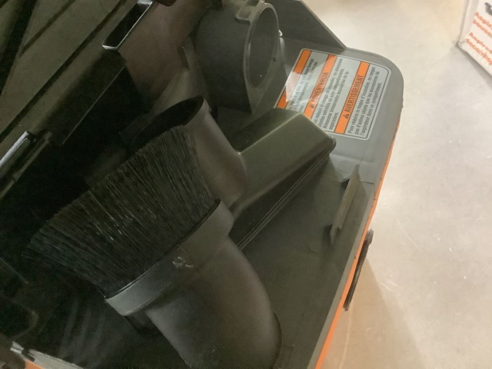RIDGID 4.5 Gal. 5.0 Peak HP PRO PACK Shop Vacuum Wet Dry Vac with Fine Dust Filter, Expandable Hose and Accessories - Image 6 - Lot 89JF