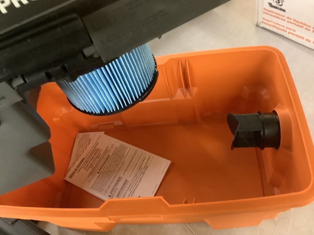RIDGID 4.5 Gal. 5.0 Peak HP PRO PACK Shop Vacuum Wet Dry Vac with Fine Dust Filter, Expandable Hose and Accessories - Image 7 - Lot 89JF