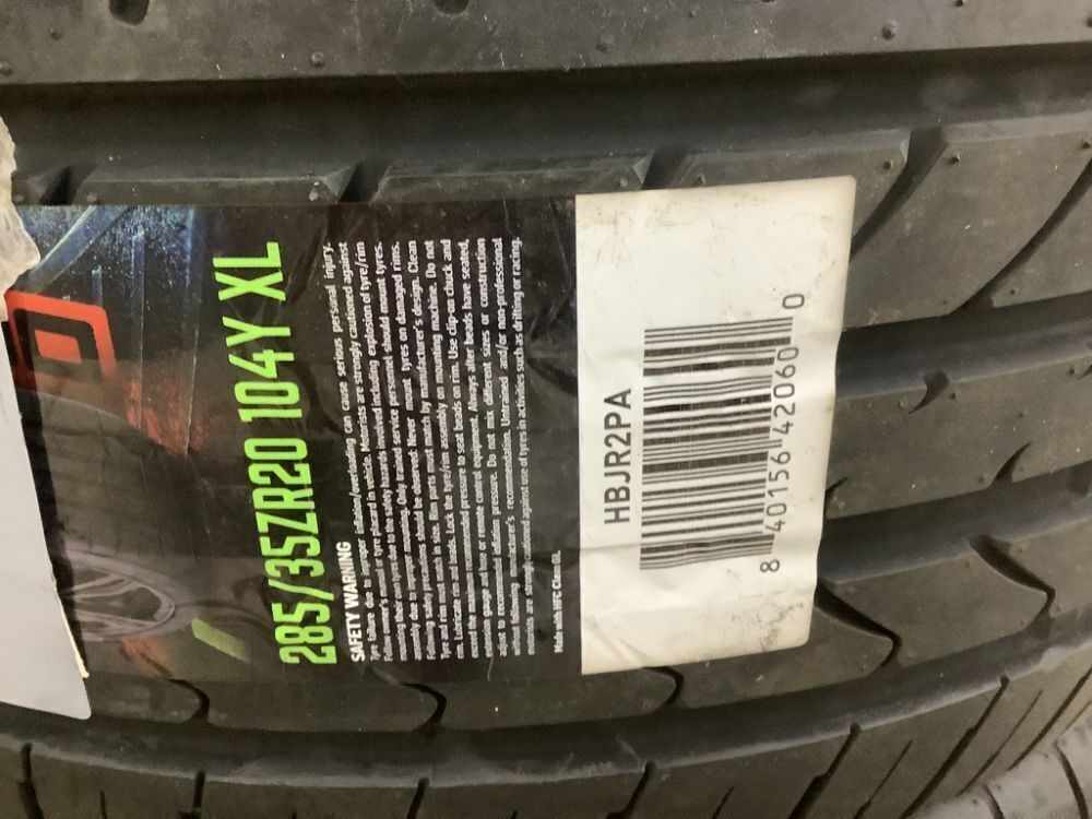 Lot of (3) Atturo AZ850 285/35R20 Tires - Image 3 - Lot 100JF
