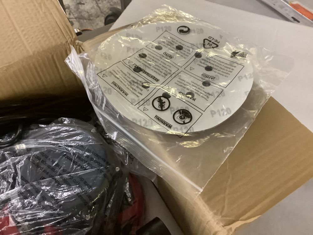 VEVOR 850-Watt Electric Drywall Sander Variable Speed 800-1750RPM - Image 6 - Lot 141JF