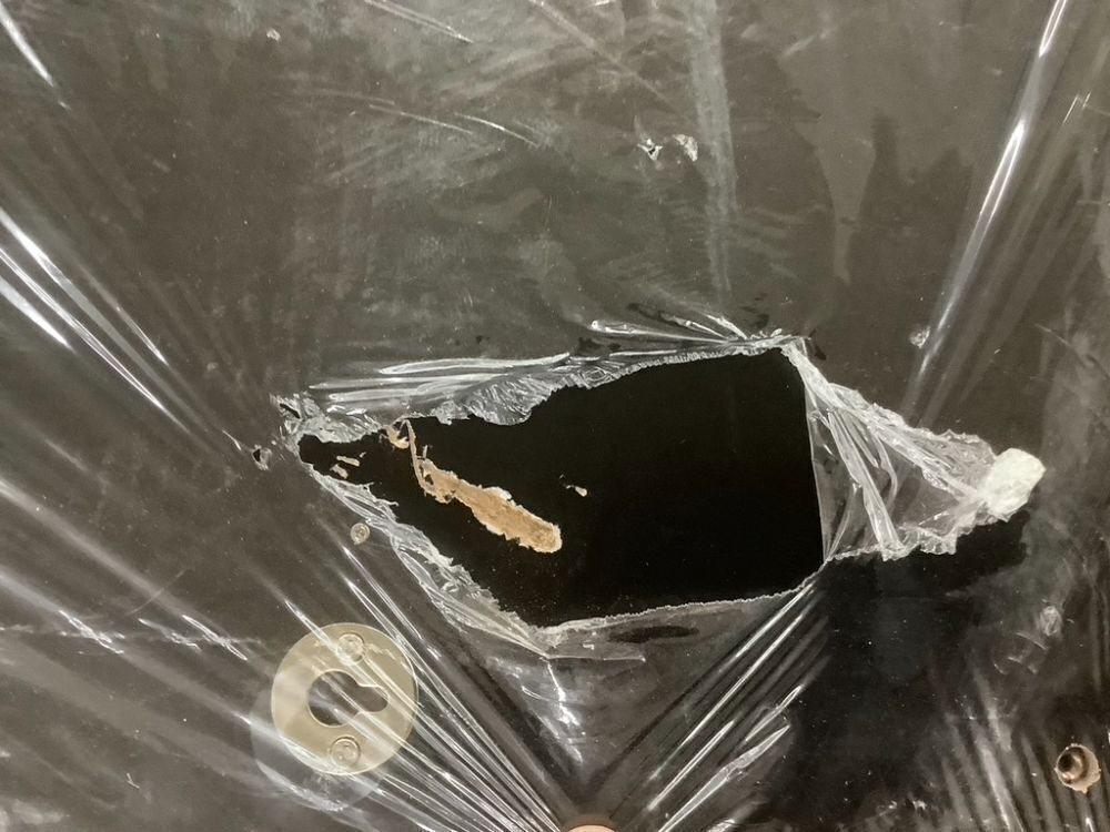 SONGMICS 6 LEDs Mirror Jewelry Cabinet, 47.2-Inch Tall - Damage on Back - Image 9 - Lot 152JF