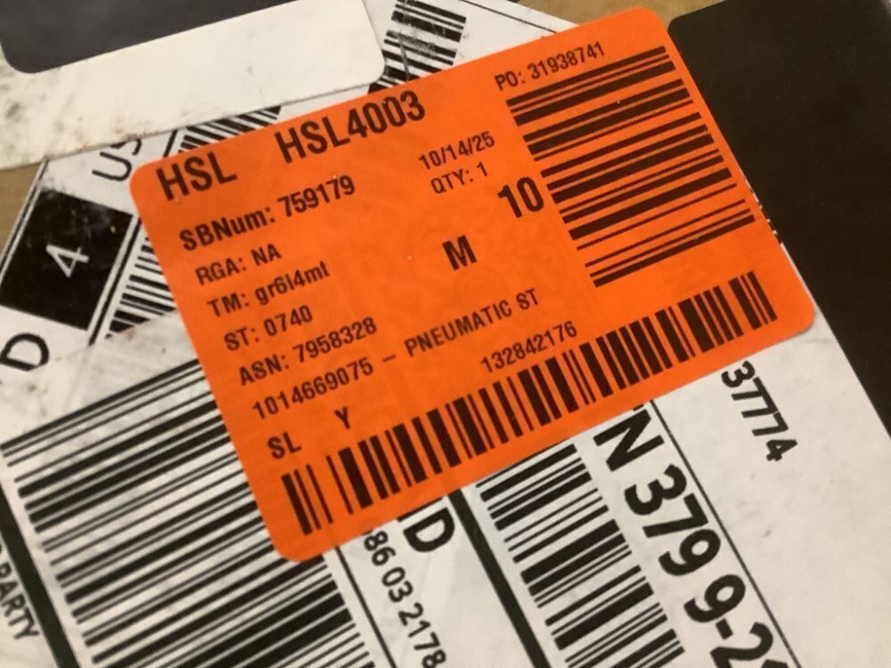 Pneumatic Staple Gun, Cordless 20-Gauge T50 Upholstery Stapler for 7/16 in. Crown 5/32 in.-5/8 in. Length Staples - Image 4 - Lot 237JF