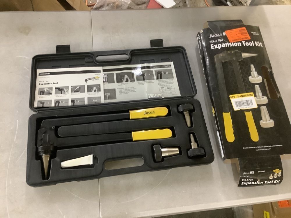 Apollo PEX-A Expansion Tool Kit with 1/2 in., 3/4 in. and 1 in. Expander Heads - Image 2 - Lot 242JF