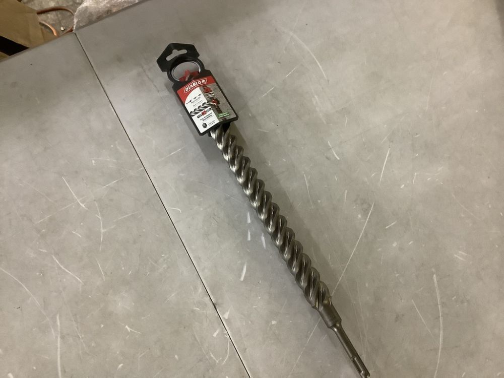 DIABLO 1-1/8 in. x 16 in. x 18 in. Rebar Demon SDS-Plus 4-Cutter Full Carbide Head Hammer Drill Bit - Image 1 - Lot 250JF
