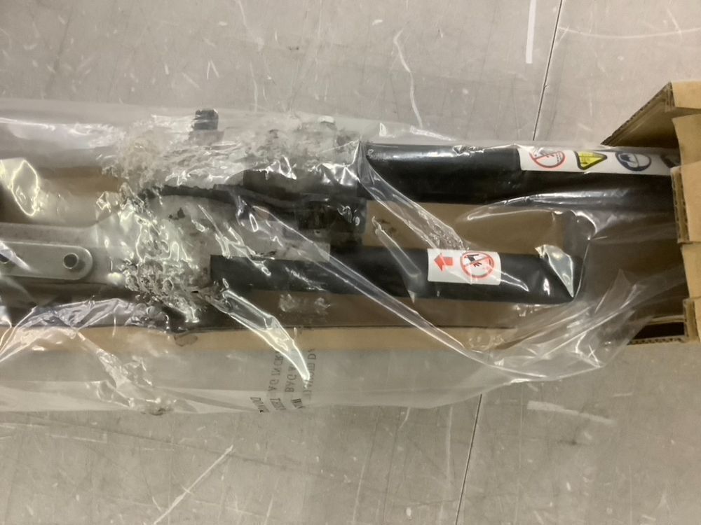 16 in. Articulating Hedge Trimmer Attachment - Image 4 - Lot 251JF