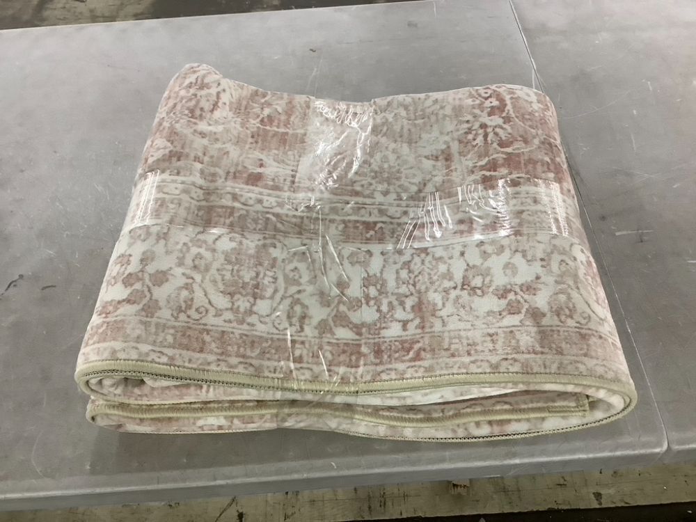 Area Rug, 5' x 7' - Image 1 - Lot 258