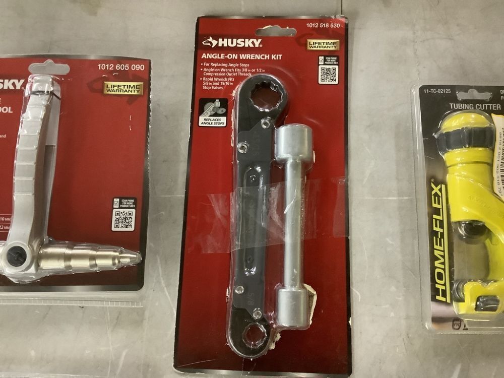 Lot of Plumbing Tools - Uninspected - Image 3 - Lot 431JF