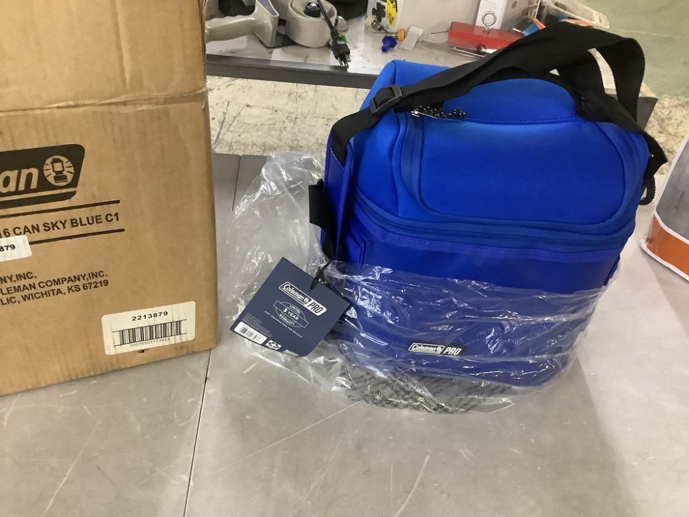 Coleman Pro 10.6 qt. (16-Can) Soft Cooler in Neptune - Image 1 - Lot 435JF
