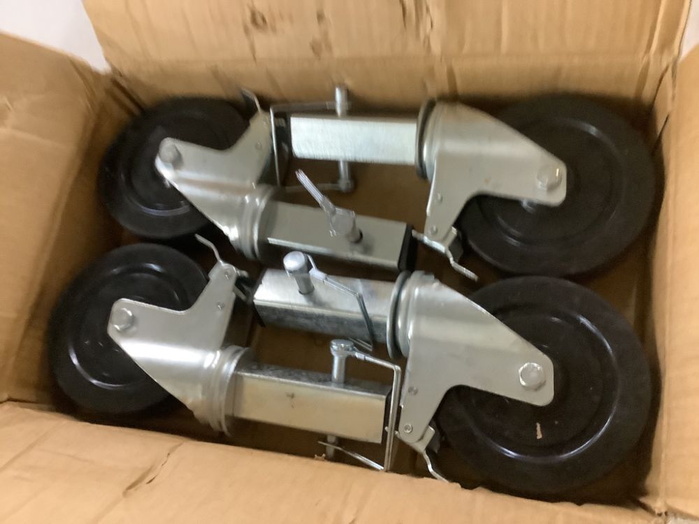 VEVOR 5 in. Scaffolding Rubber Swivel Caster Wheels 4-Pack - Image 3 - Lot 436JF