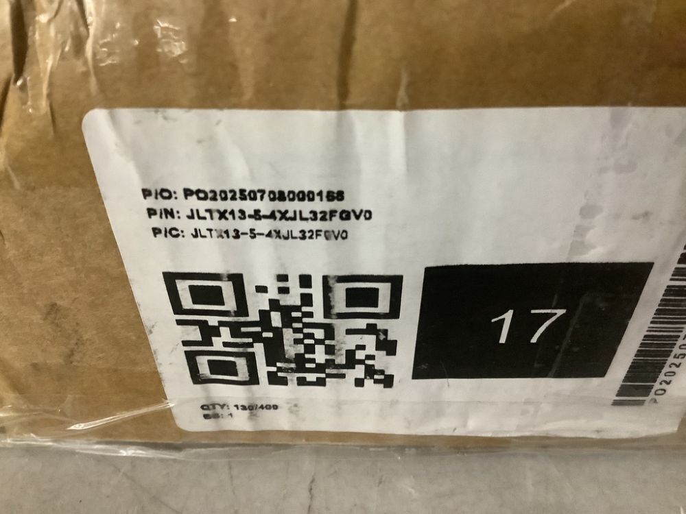 VEVOR 5 in. Scaffolding Rubber Swivel Caster Wheels 4-Pack - Image 4 - Lot 436JF