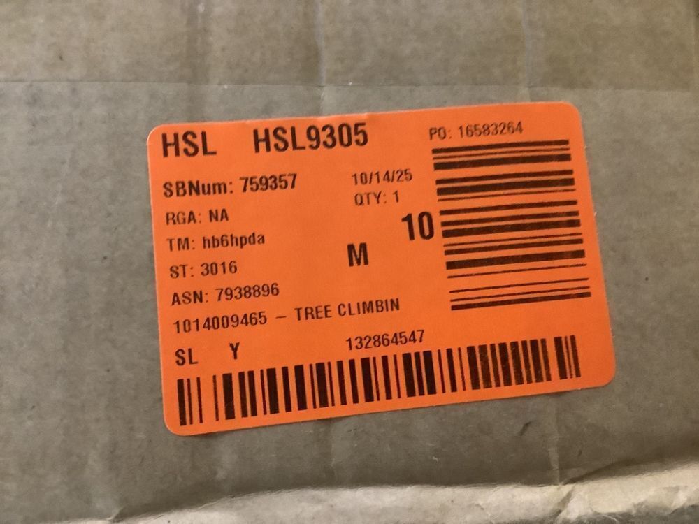 VEVOR Alloy Steel Climbing Spurs with Safety Rope and Harness, 350 lbs. Load Capacity - Image 3 - Lot 438JF