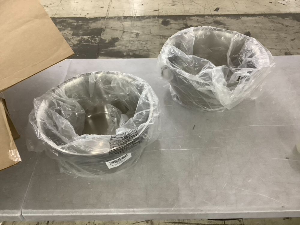 Lot of (2) Stainless Steel Ice Bucket - Image 2 - Lot 453JF
