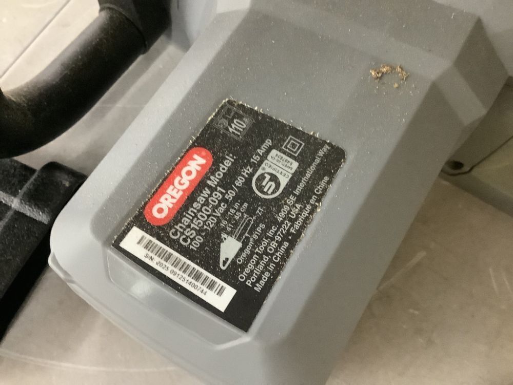 Oregon CS1500 Self-Sharpening 15 Amp Corded Electric Chainsaw, 18 in. Bar - Image 4 - Lot 540JF